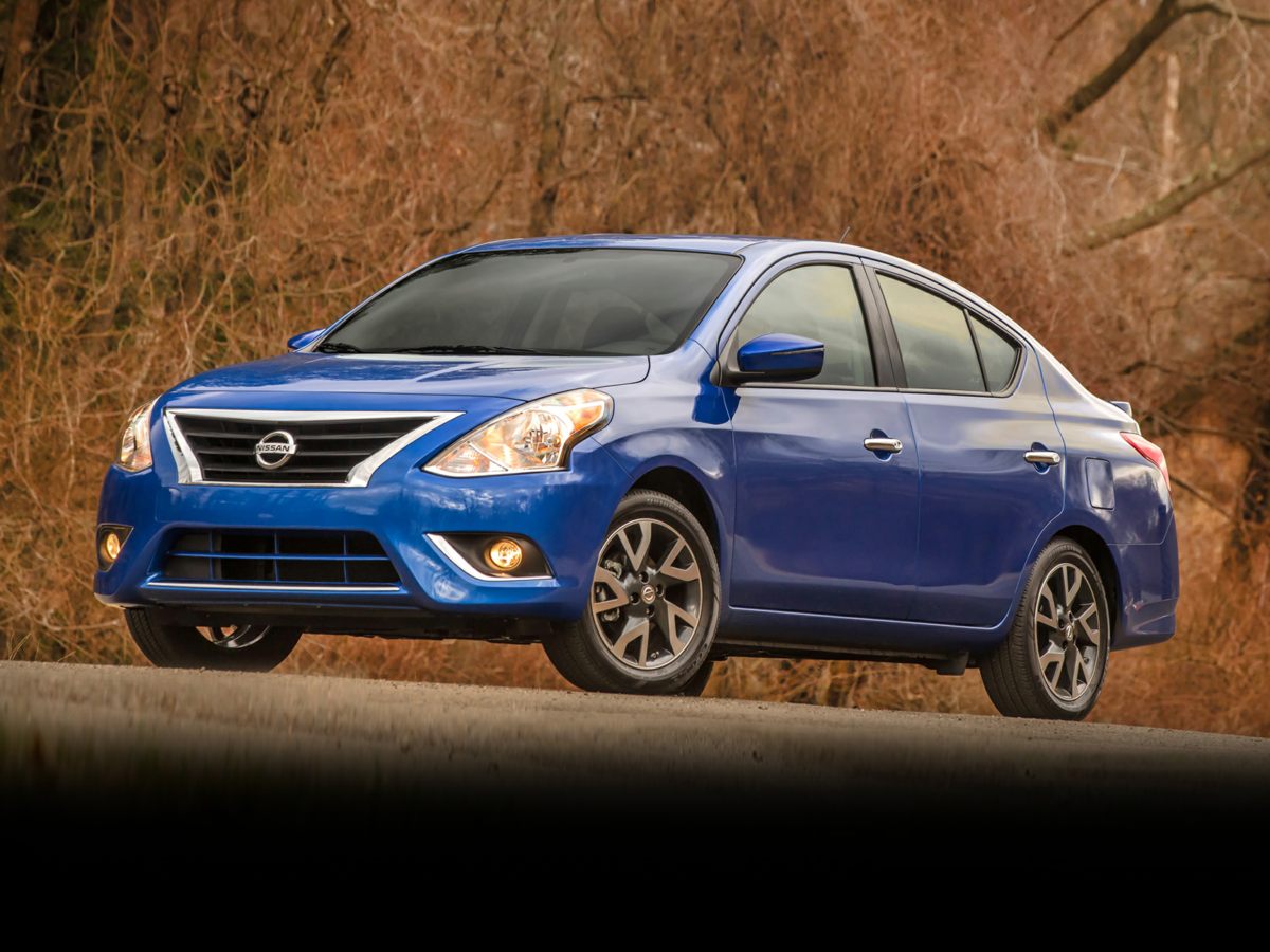 2016 Nissan Versa Sedan SV's photo