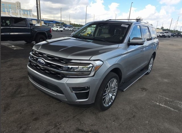 2024 Ford Expedition Limited's photo