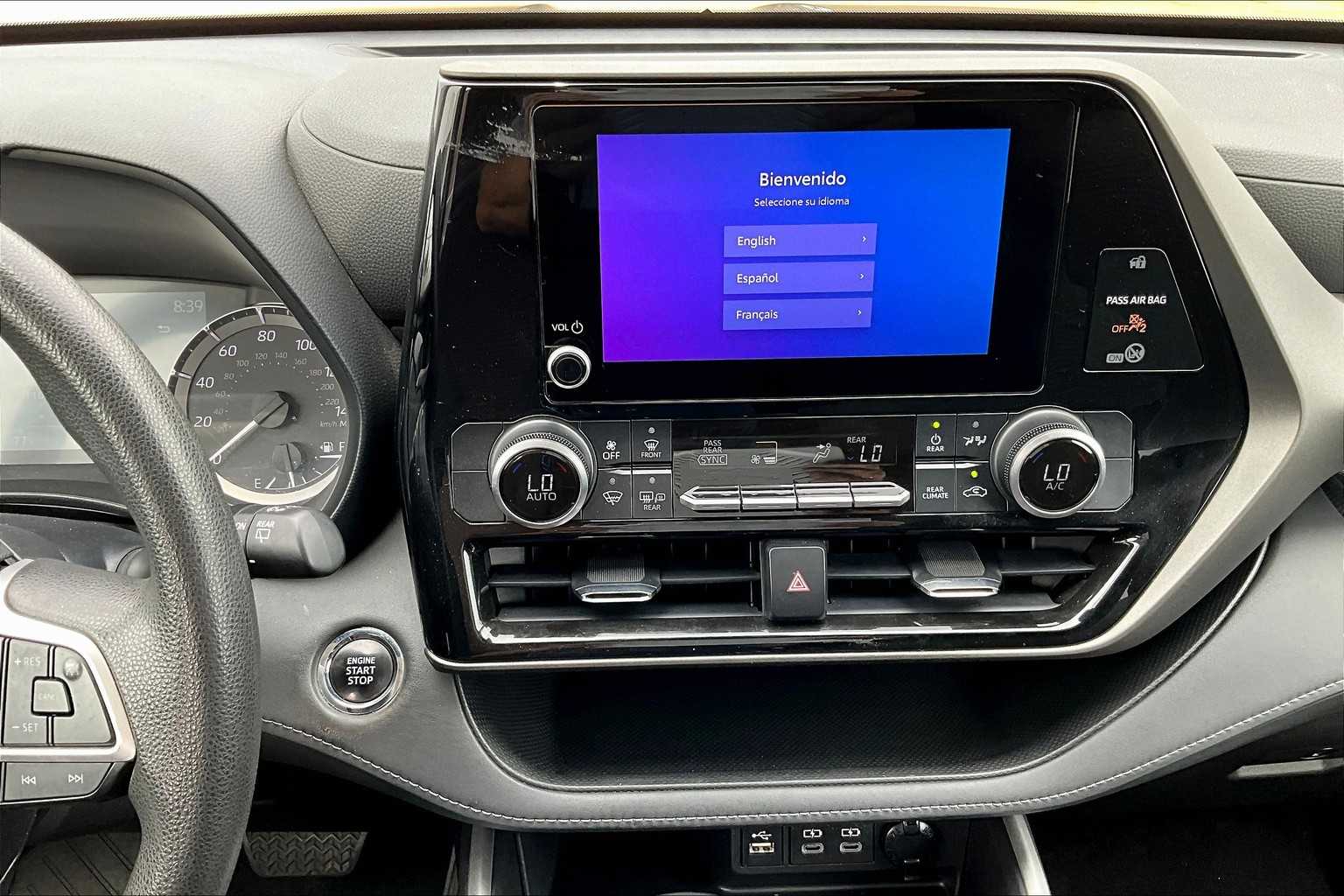 2023 Toyota Highlander L photo 18