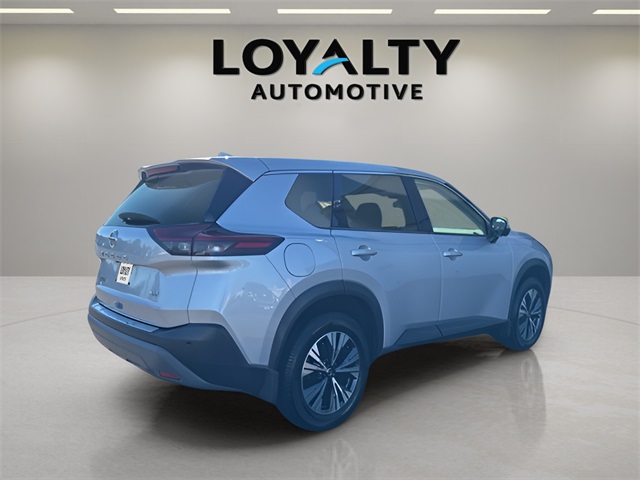 2021 Nissan Rogue SV photo 4