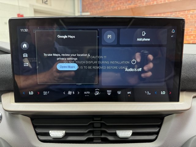 2025 Ford Explorer photo 20