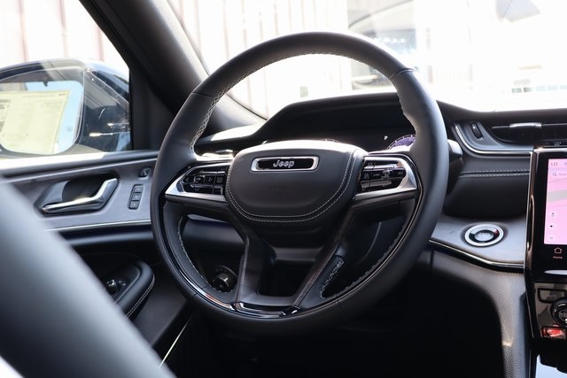 2025 Jeep Grand Cherokee Overland photo 43