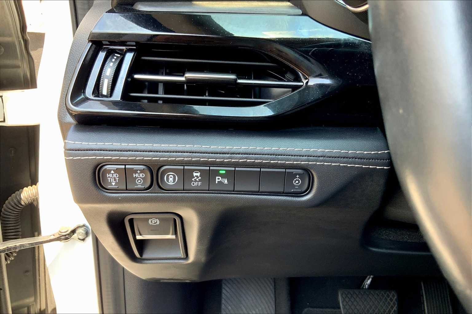 2023 Acura MDX SH-AWD Advance photo 28