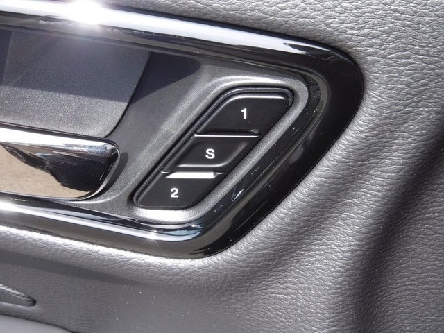 2025 Dodge Durango R/T Plus photo 11