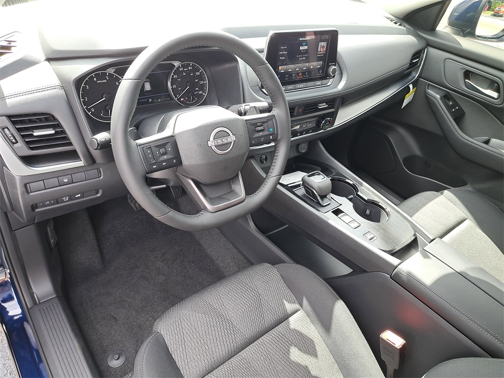 2026 Nissan Rogue SV photo 18