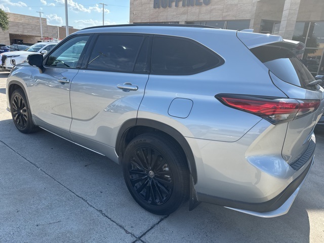 2023 Toyota Highlander XSE photo 4