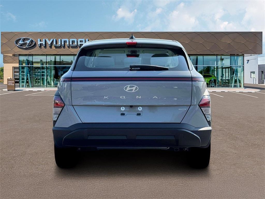 2026 Hyundai Kona SE photo 3
