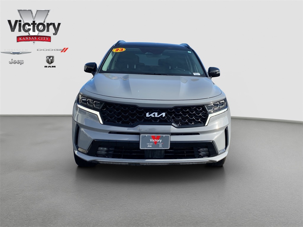 Used 2023 Kia Sorento SX with VIN 5XYRKDLFXPG189687 for sale in Kansas City