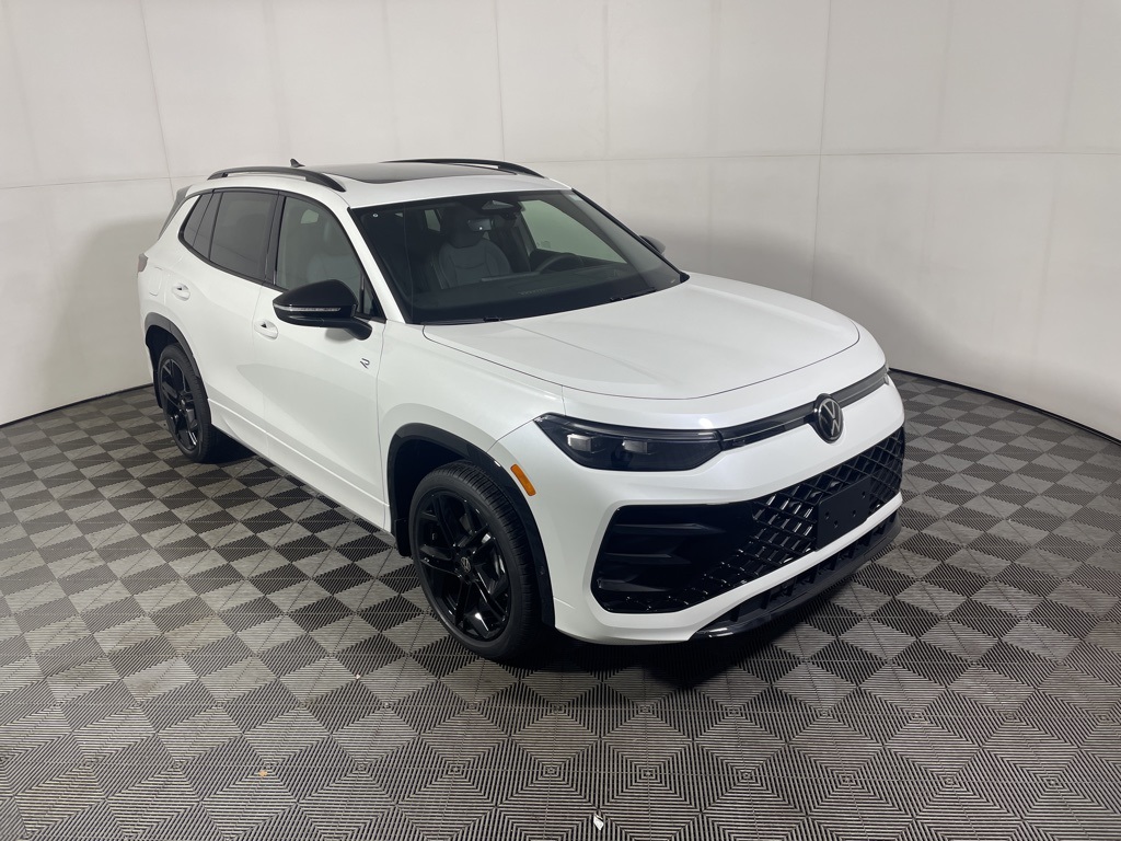 2025 Volkswagen Tiguan SE R-LINE BLACK