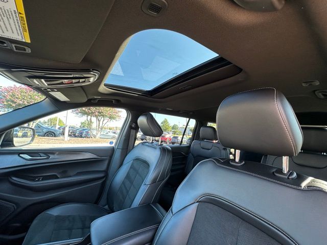 2025 Jeep Grand Cherokee Altitude X photo 23