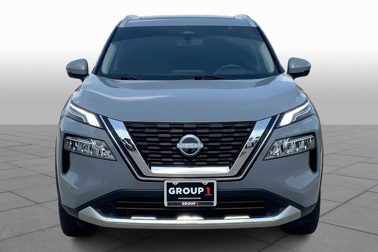 2023 Nissan Rogue Platinum photo 3