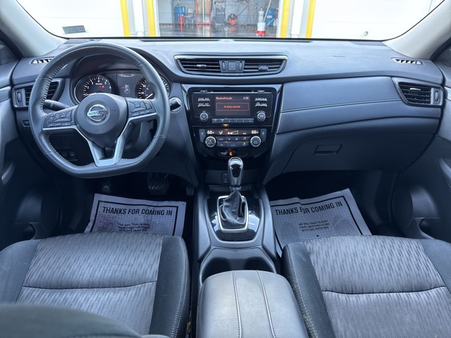 2017 Nissan Rogue SV photo 11
