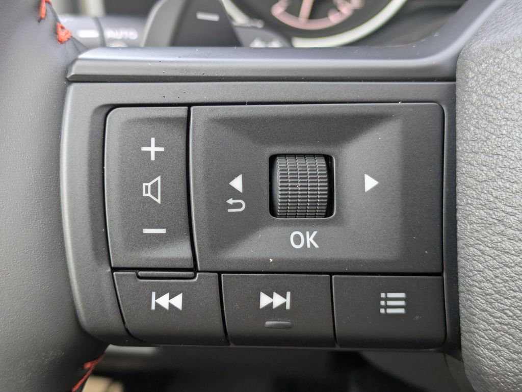 2026 Nissan Rogue SV photo 16