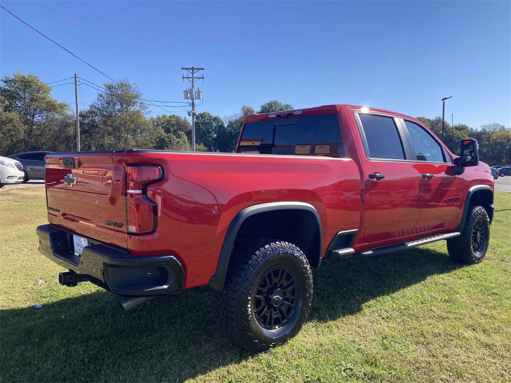 2026 Chevrolet Silverado 2500HD ZR2 photo 3