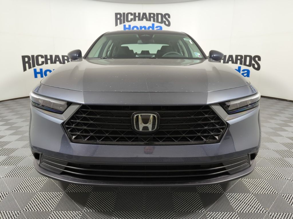 2025 Honda Accord LX 1.5T photo 7