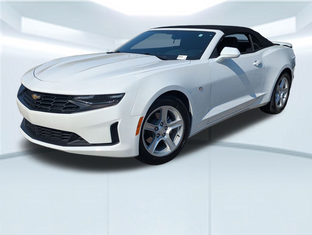 2022 Chevrolet Camaro 1LT photo 2