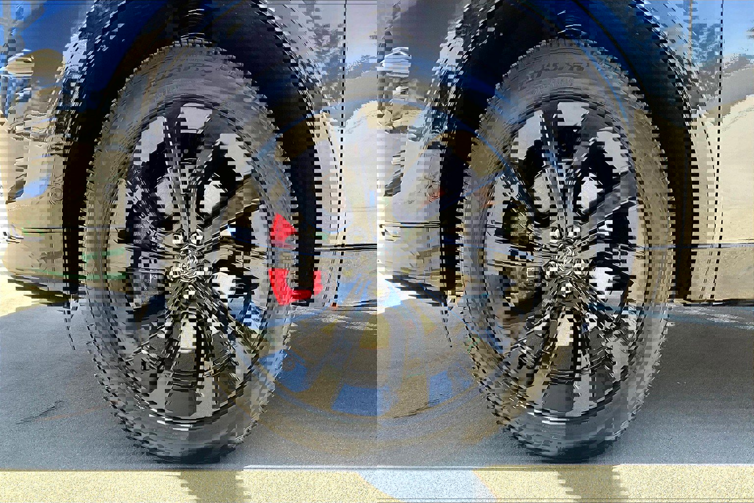 2025 Land Rover Discovery Sport Dynamic SE photo 8