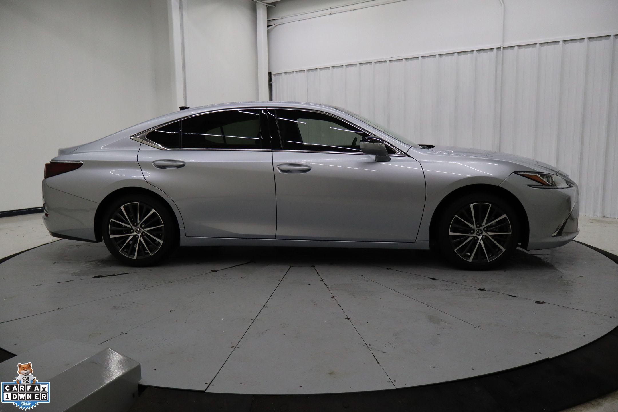 2025 Lexus ES 350 Premium photo 2