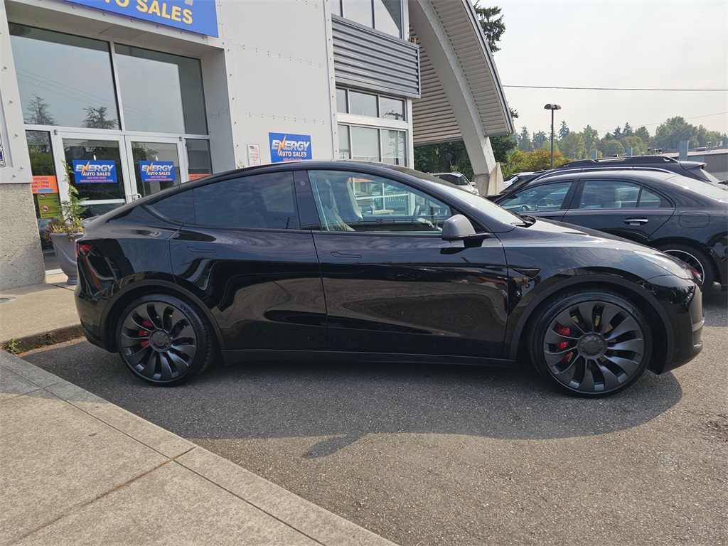 2023 Tesla Model Y Performance photo 7