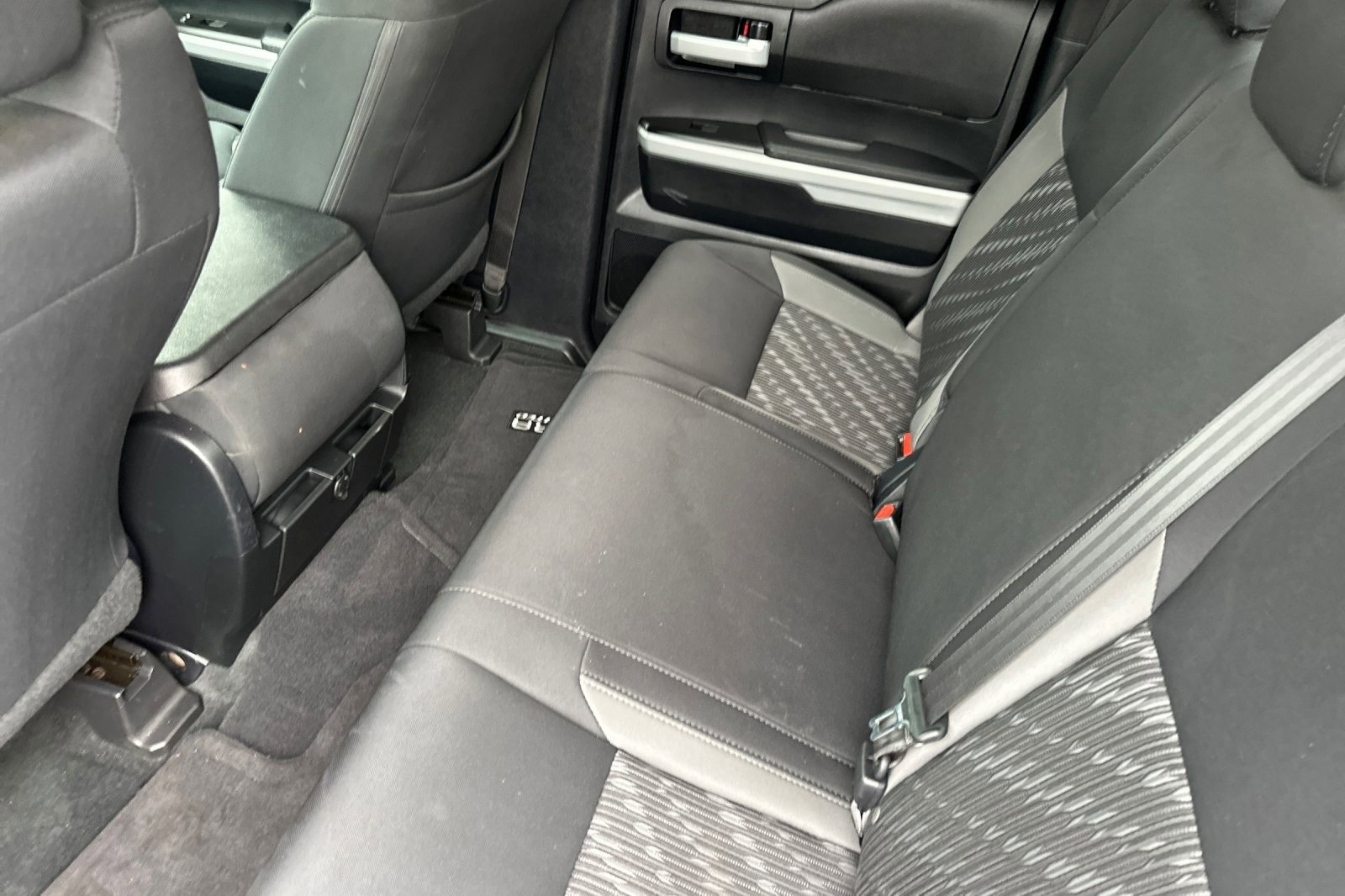 2018 Toyota Tundra SR photo 13