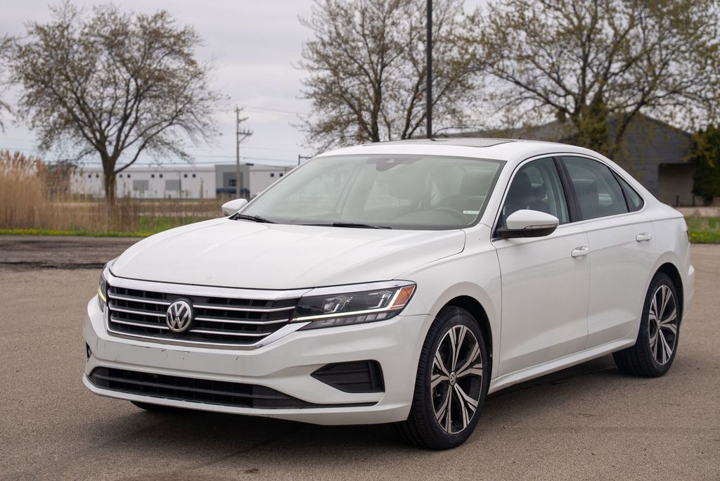 2021 Volkswagen Passat 2.0T SE photo 2