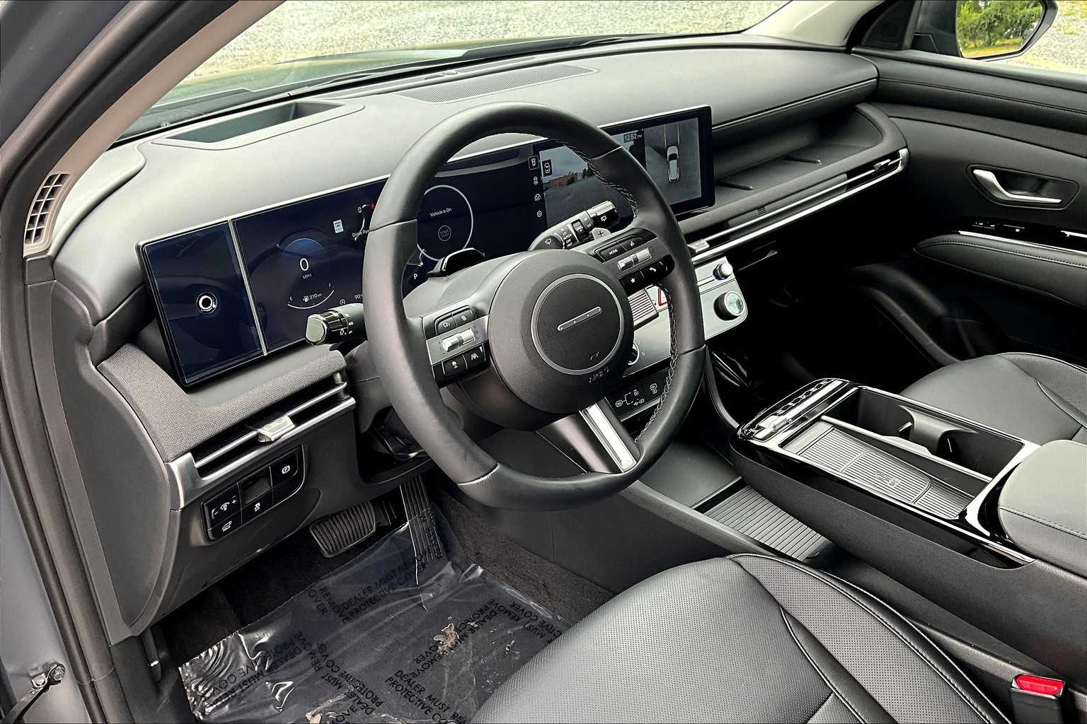 2025 Hyundai Tucson Limited photo 17