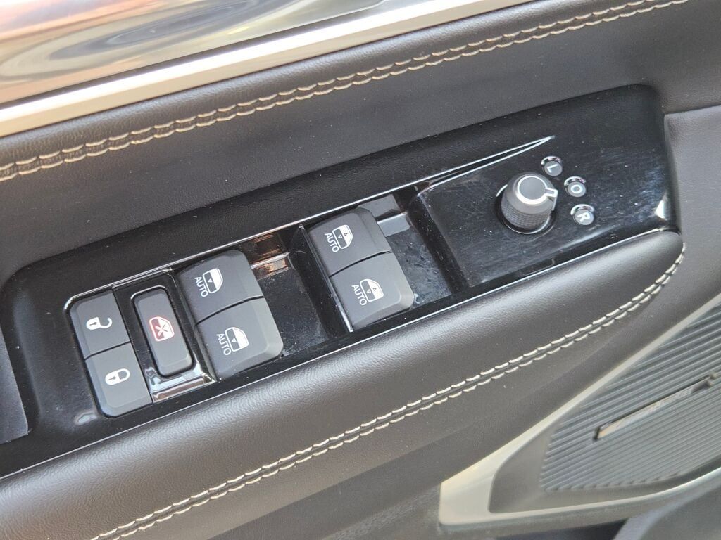 2022 Jeep Wagoneer Series III photo 23