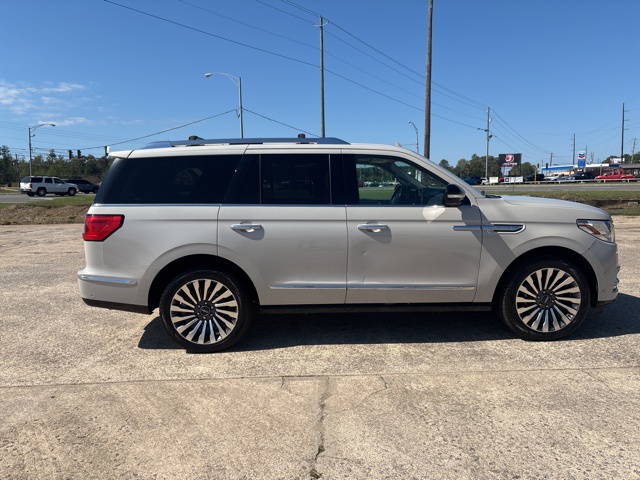 2019 Lincoln Navigator Reserve's photo