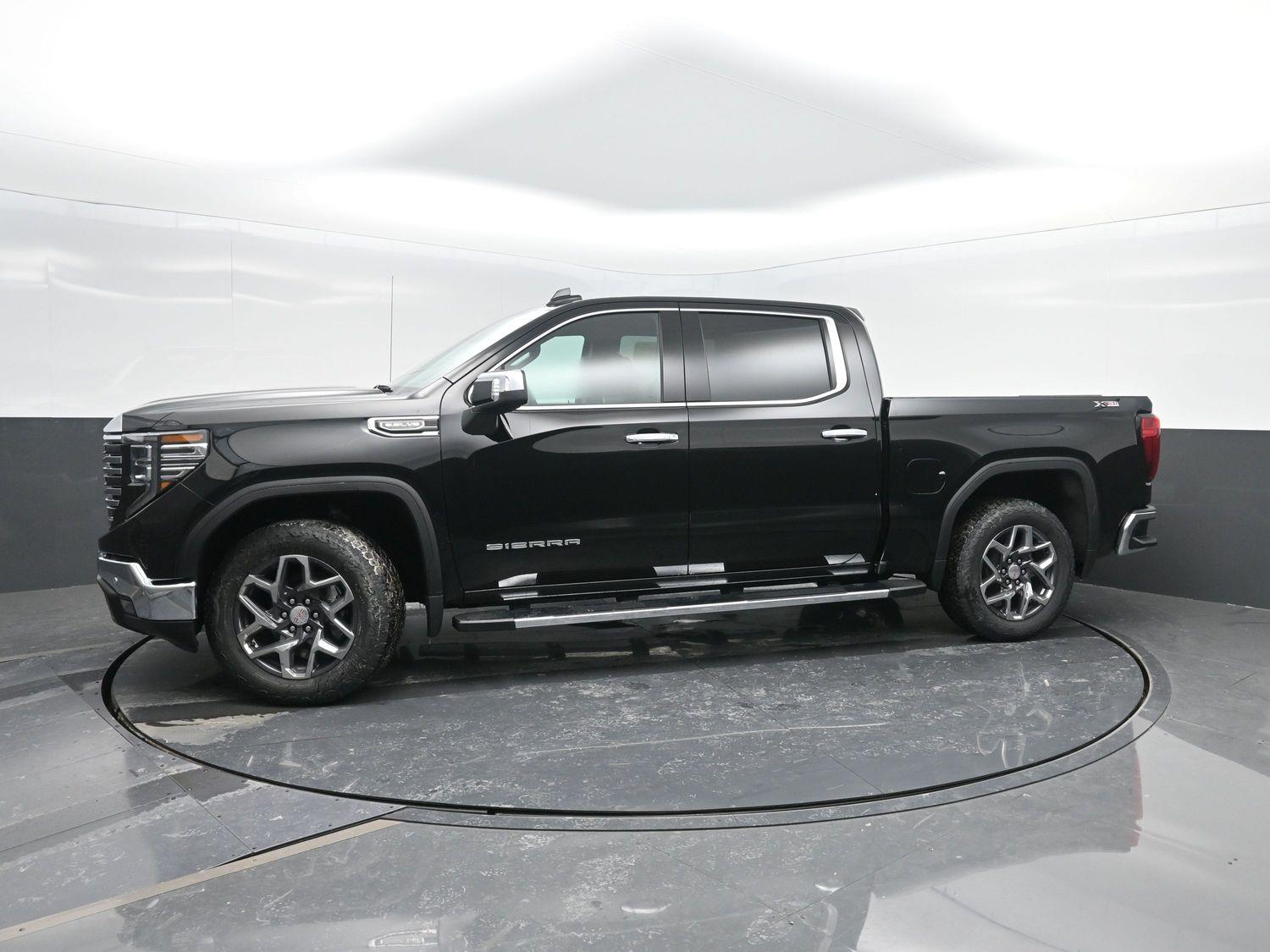 2026 GMC Sierra 1500 SLT's photo
