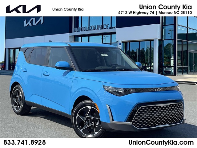 2025 Kia Soul EX's photo