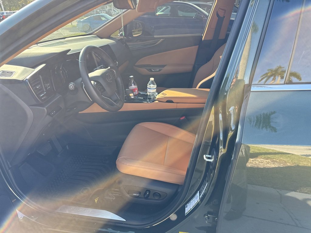 2024 Lexus NX 250 photo 2