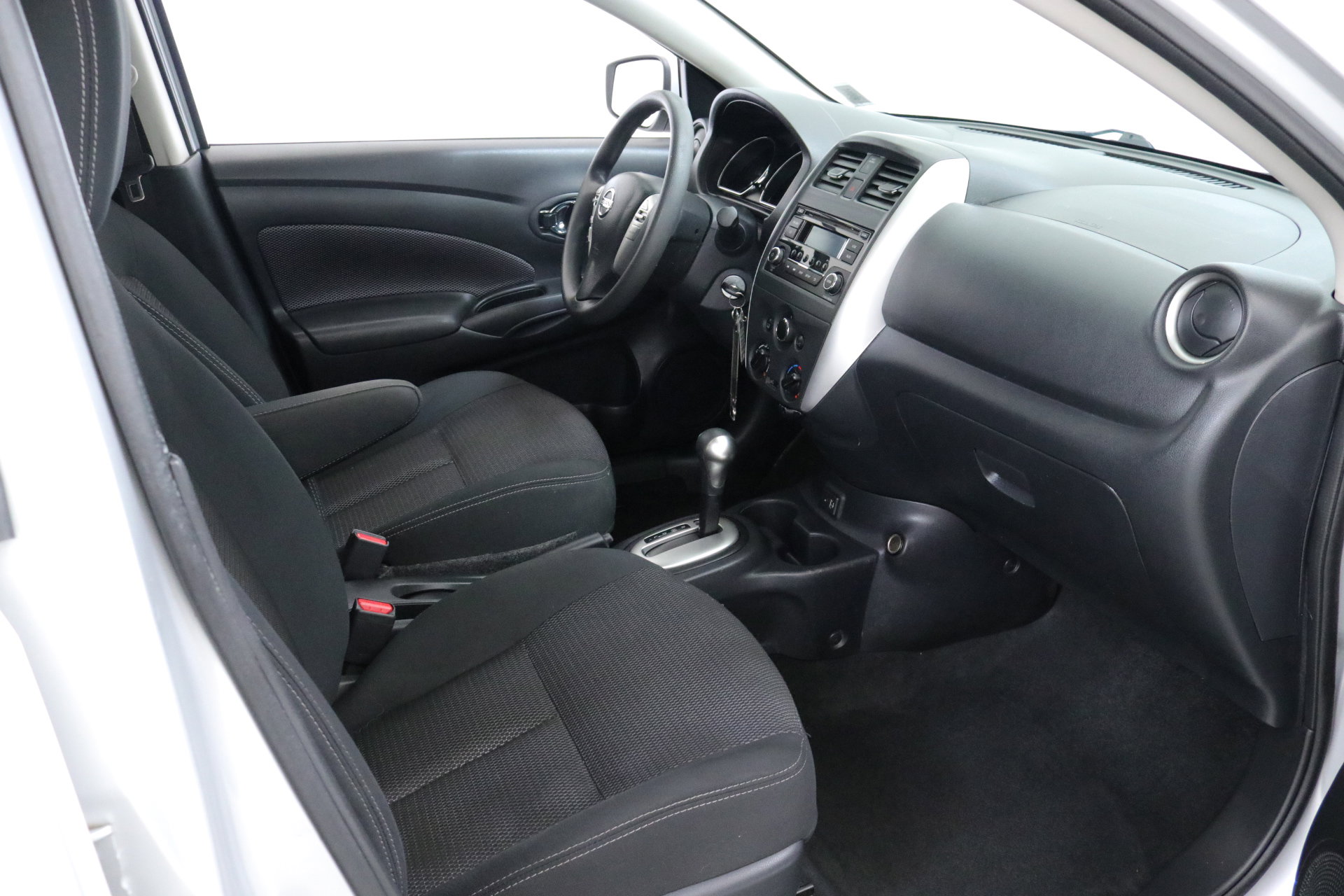 2017 Nissan Versa Sedan SV photo 25