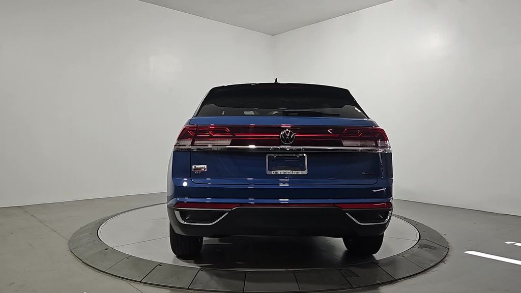 2025 Volkswagen Atlas Cross Sport SE photo 4