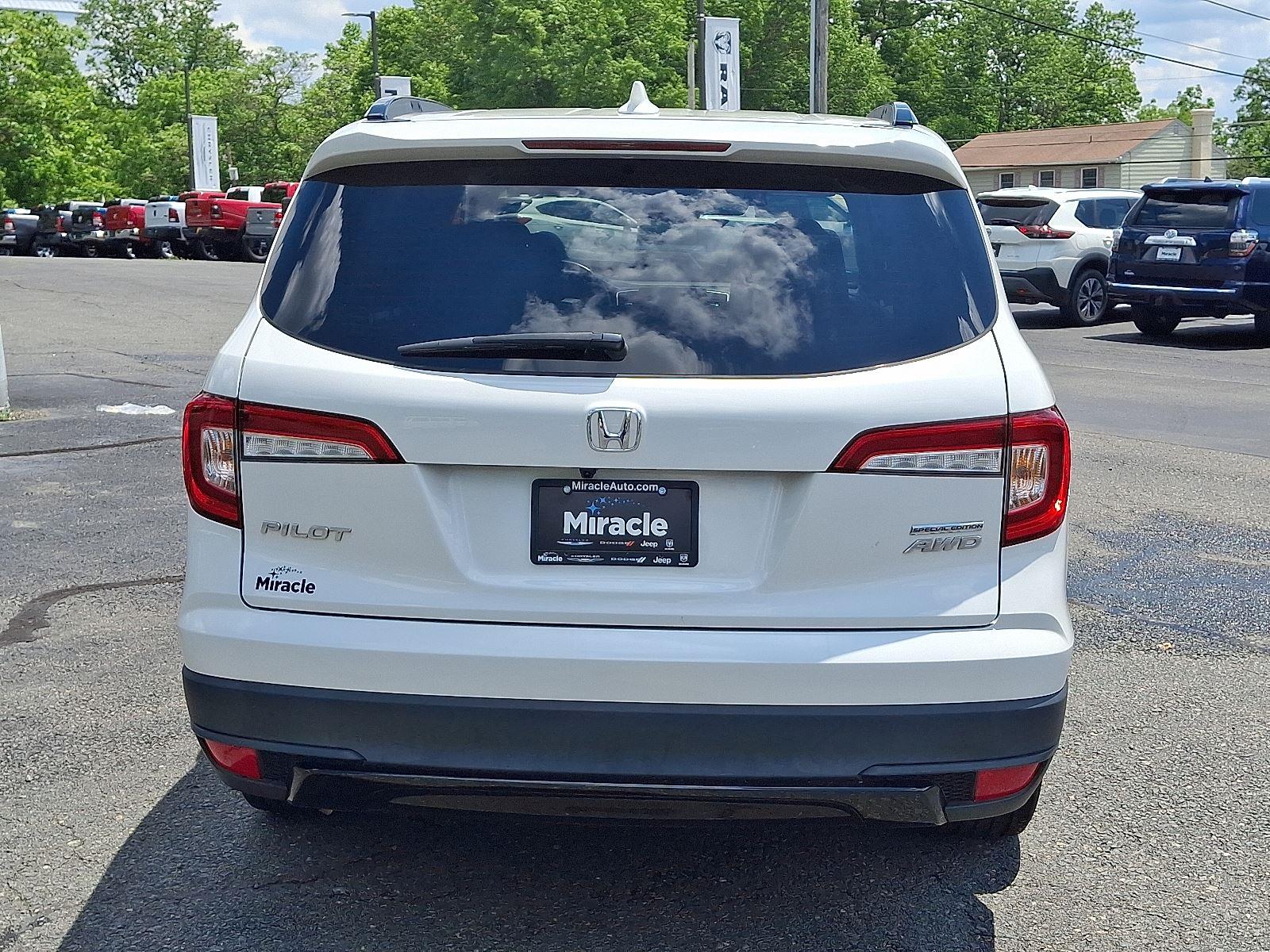 2022 Honda Pilot Special Edition photo 4