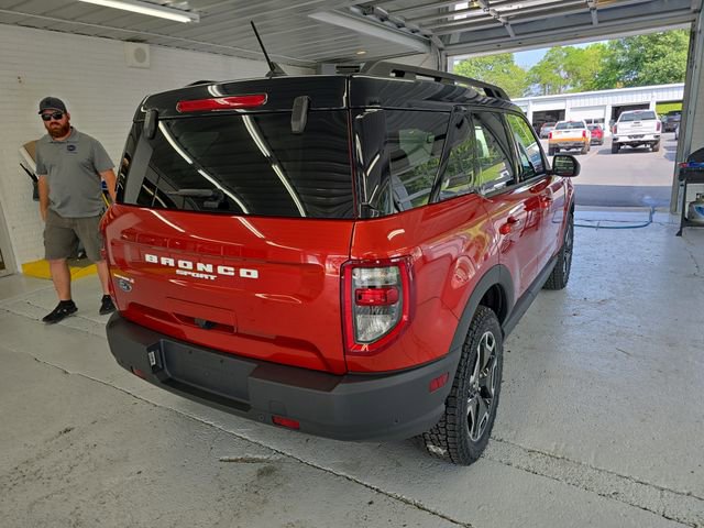 2023 Ford Bronco Sport Outer Banks photo 3