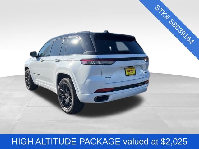 2025 Jeep Grand Cherokee Summit Reserve photo 4
