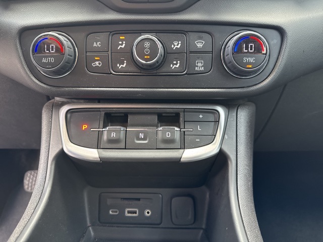 2024 Gmc Terrain SLT photo 11