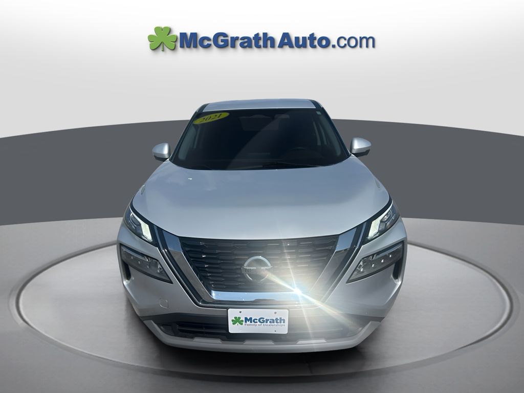 2021 Nissan Rogue SV photo 2