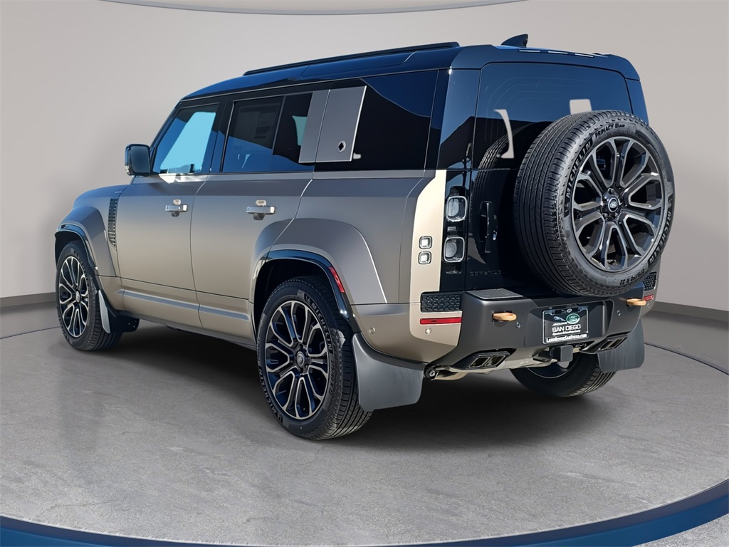 2025 Land Rover Defender 110 V8 photo 7
