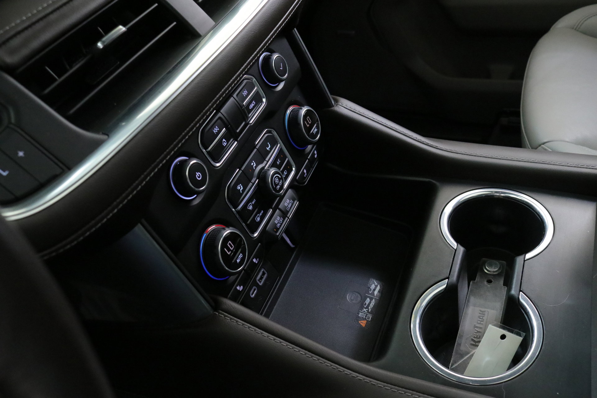 2023 Chevrolet Tahoe Z71 photo 14