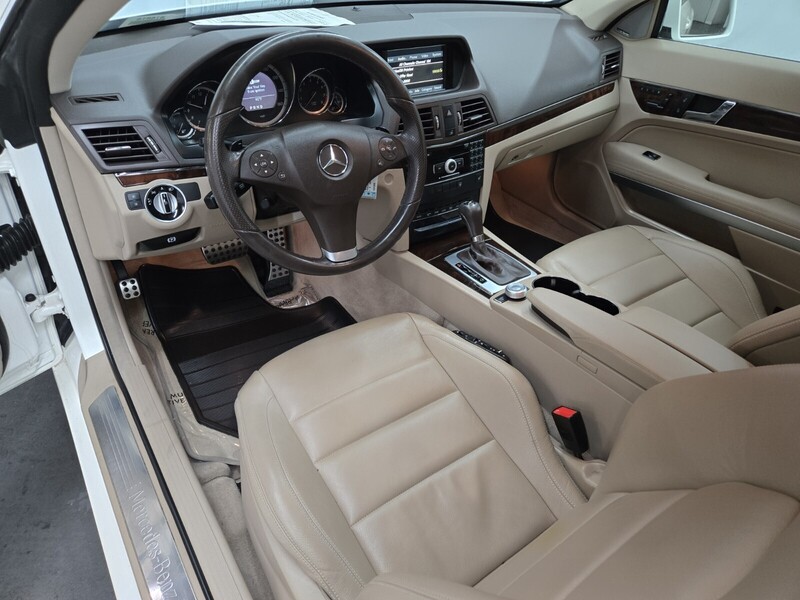 2011 Mercedes Benz E 350 photo 6