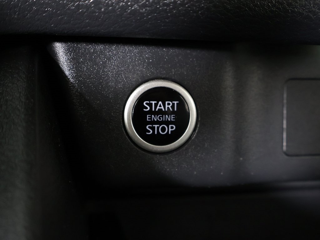 2022 Nissan Rogue SV photo 31