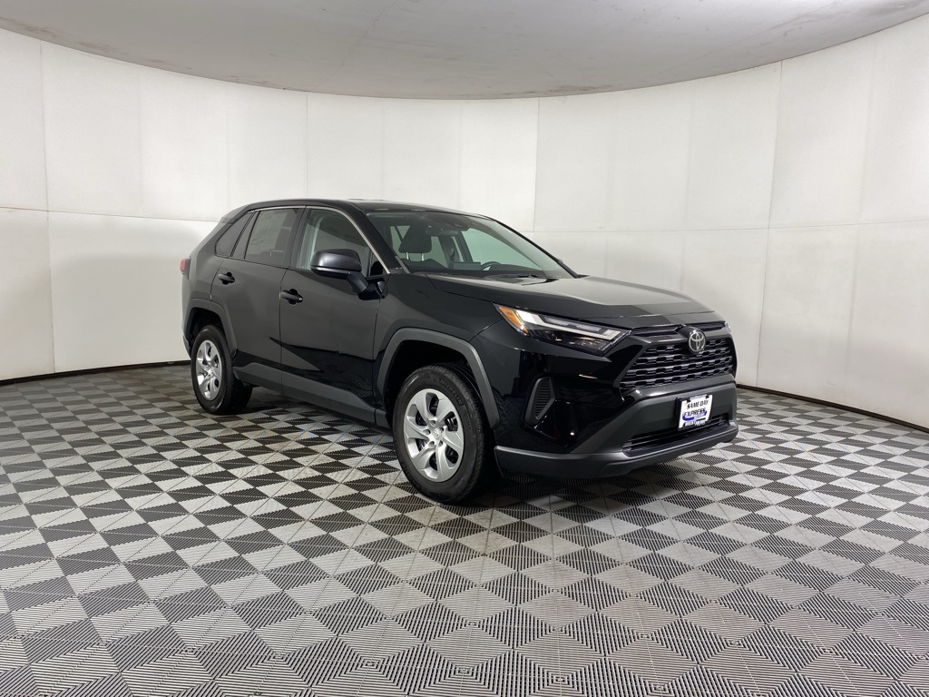 2023 Toyota RAV4 LE photo 9