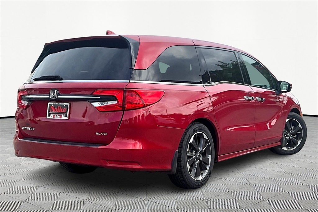 2024 Honda Odyssey Elite photo 2