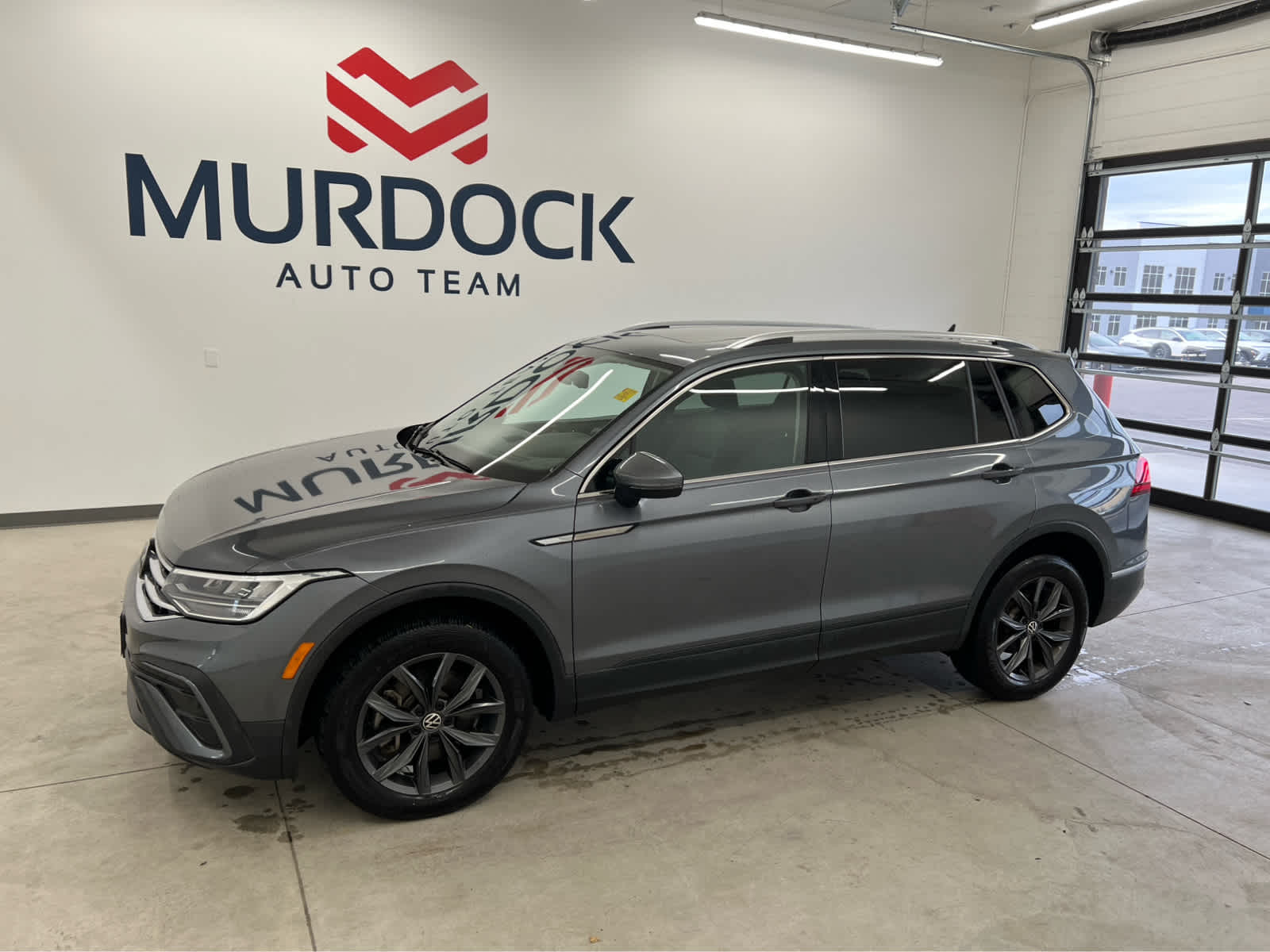 2022 Volkswagen Tiguan SE's photo