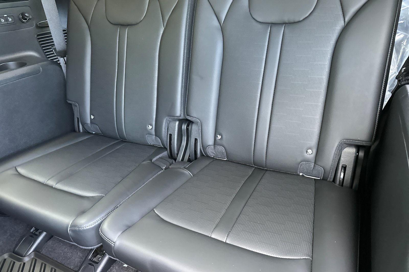 2025 Kia Sorento S photo 11