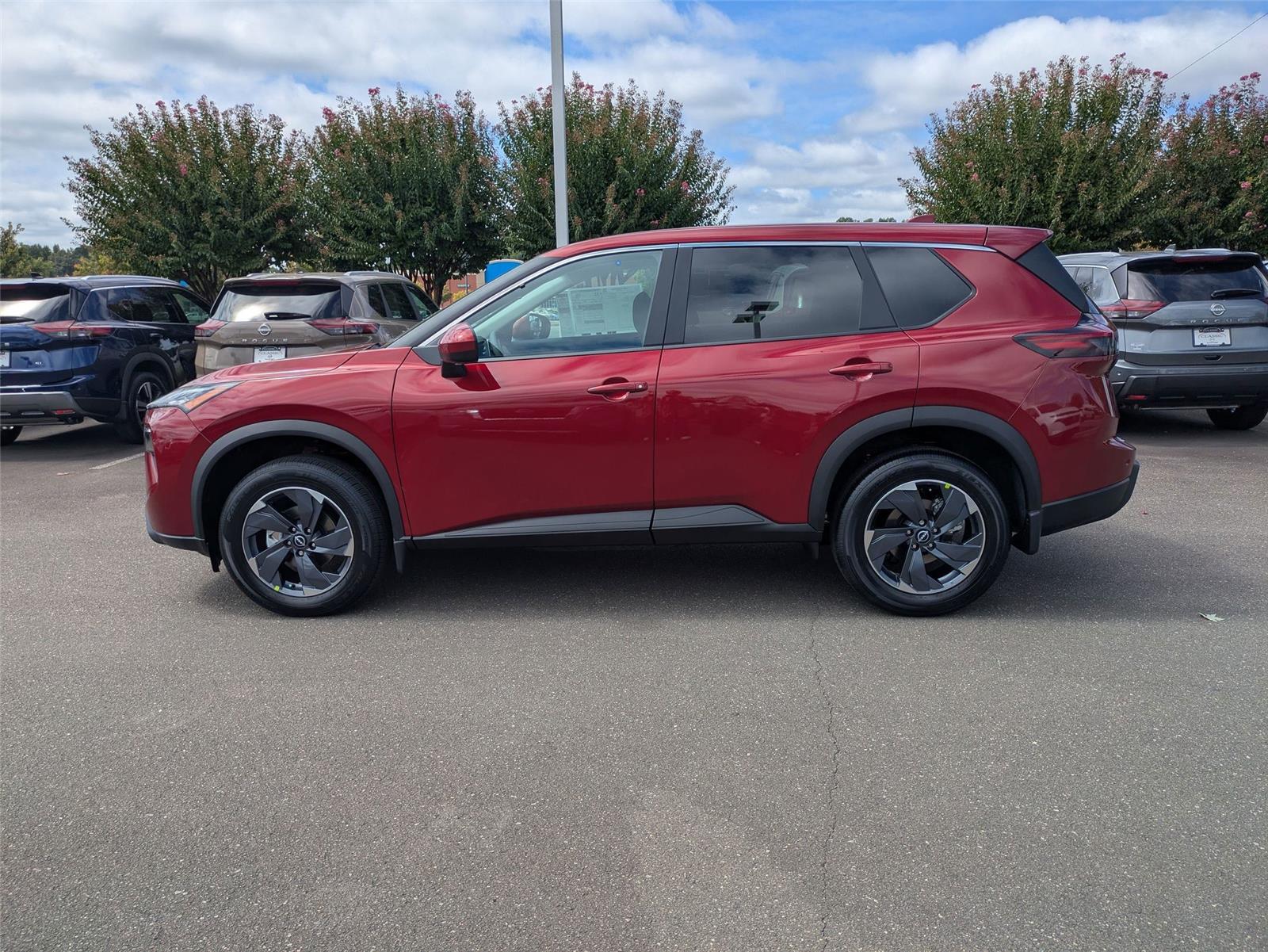 2026 Nissan Rogue SV photo 3