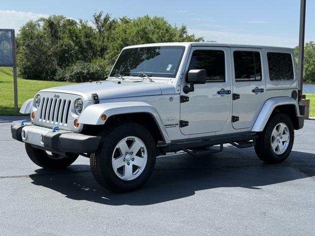 2012 Jeep Wrangler Unlimited Sahara photo 3