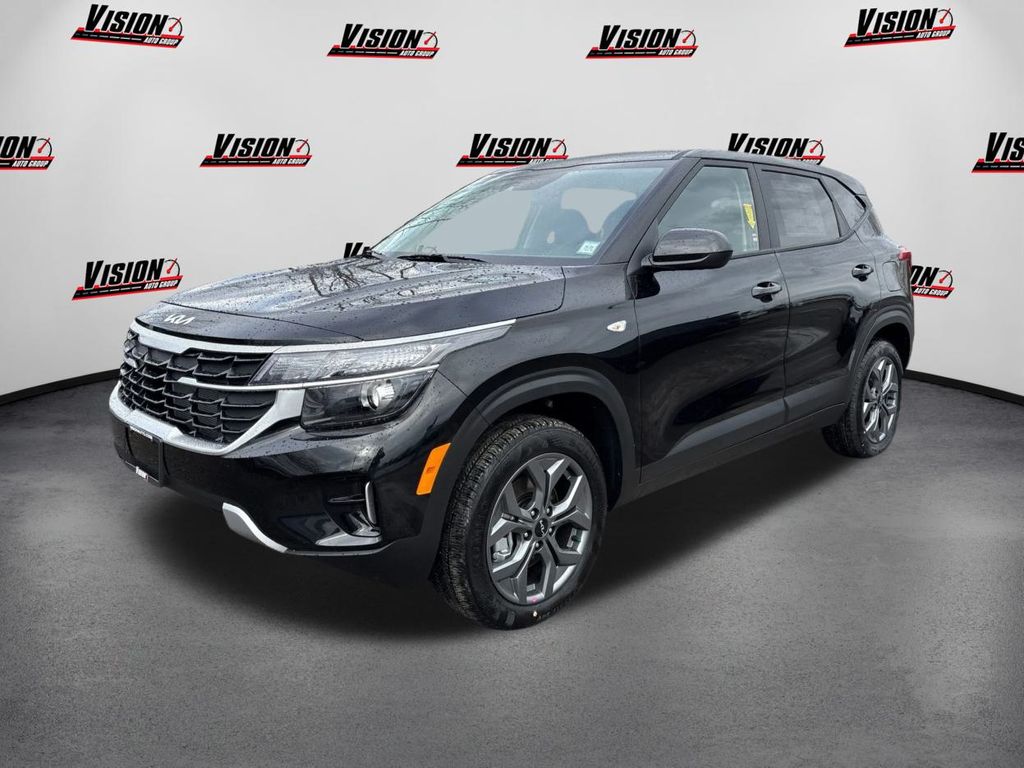 2026 Kia Seltos LX's photo
