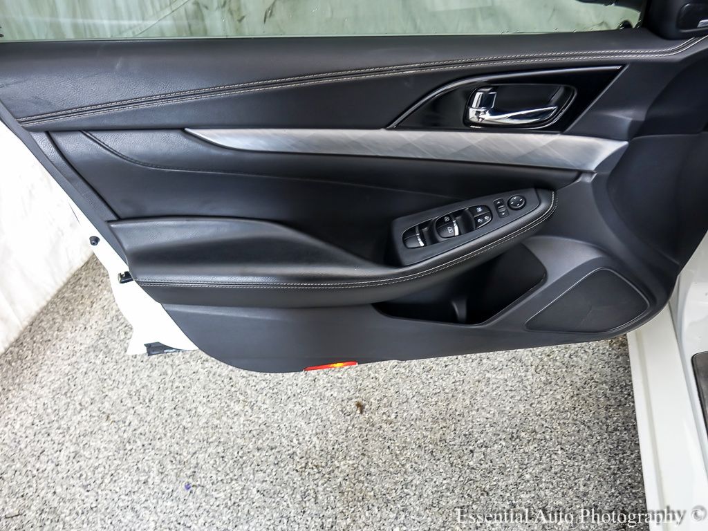 2018 Nissan Maxima SL photo 21